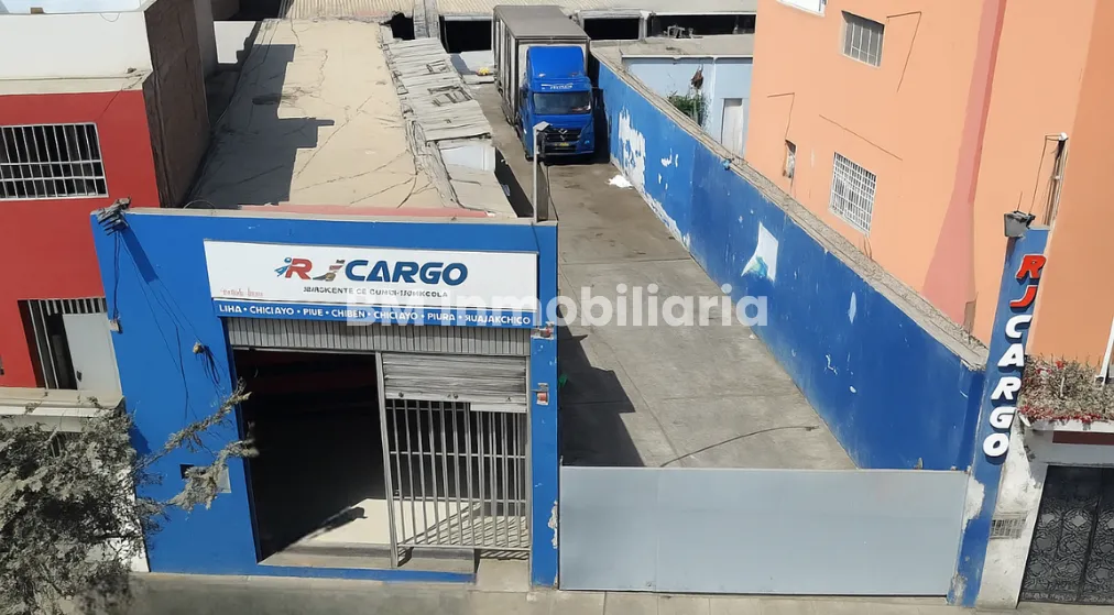 LOCAL COMERCIAL  740m² |  Av. Ejército, Trujillo